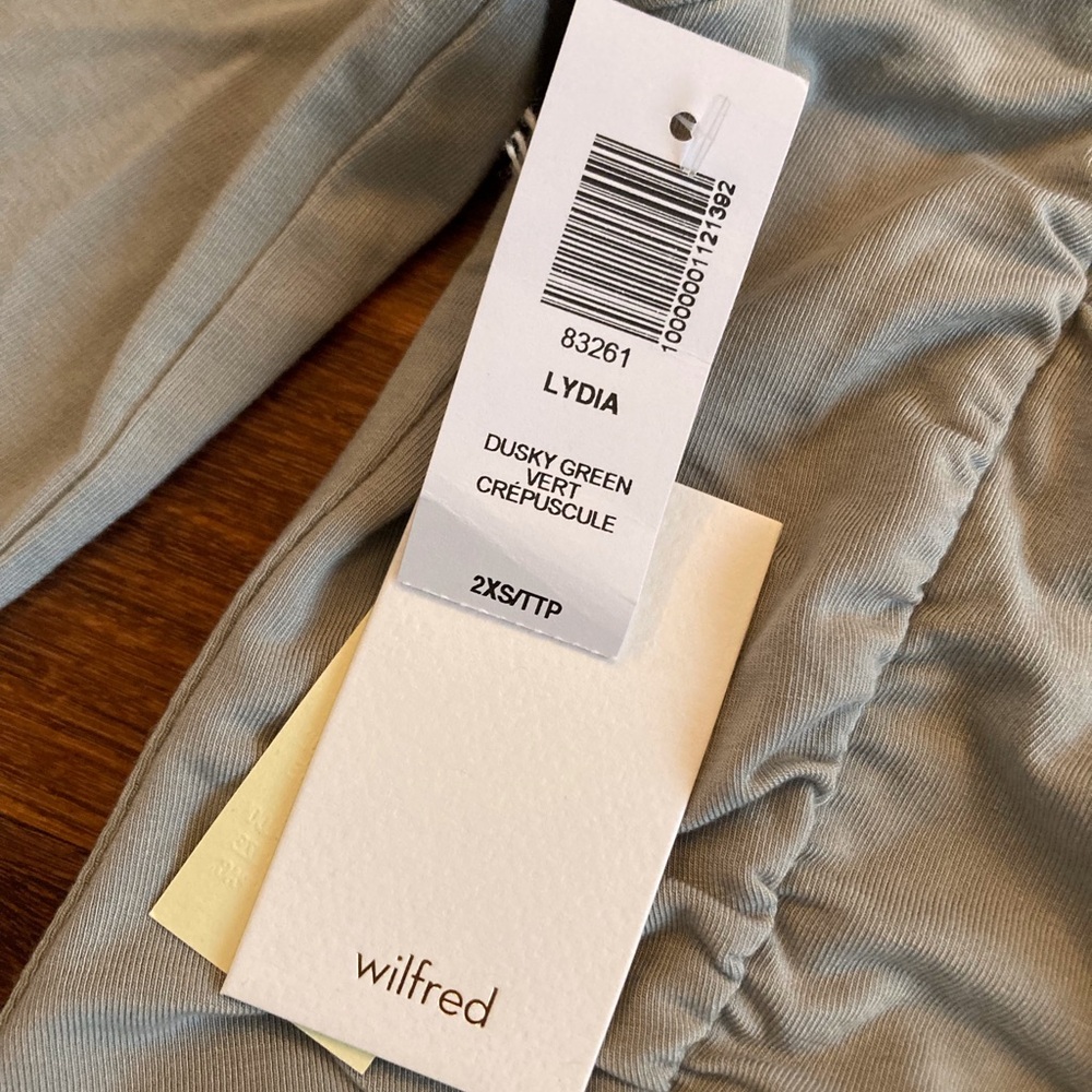 NWT Aritzia Wilfred Lydia Top - Picture 5 of 5
